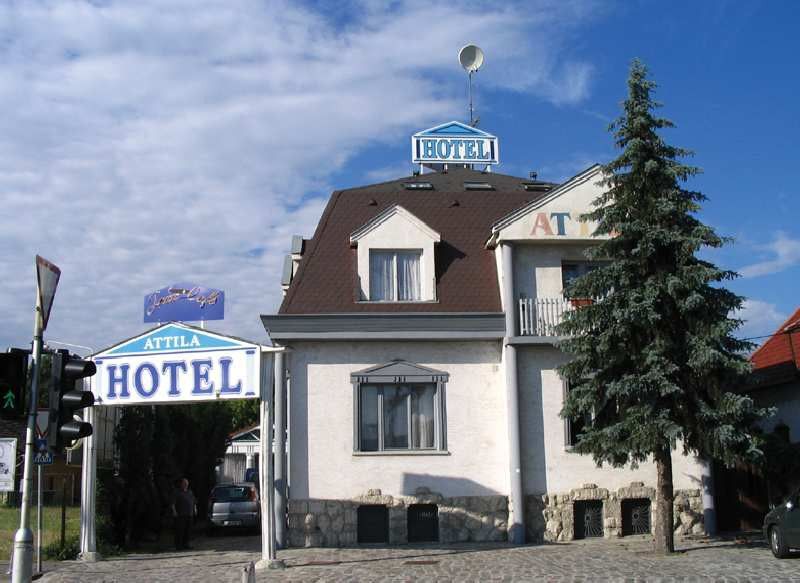Attila Hotel Budapeste Exterior foto